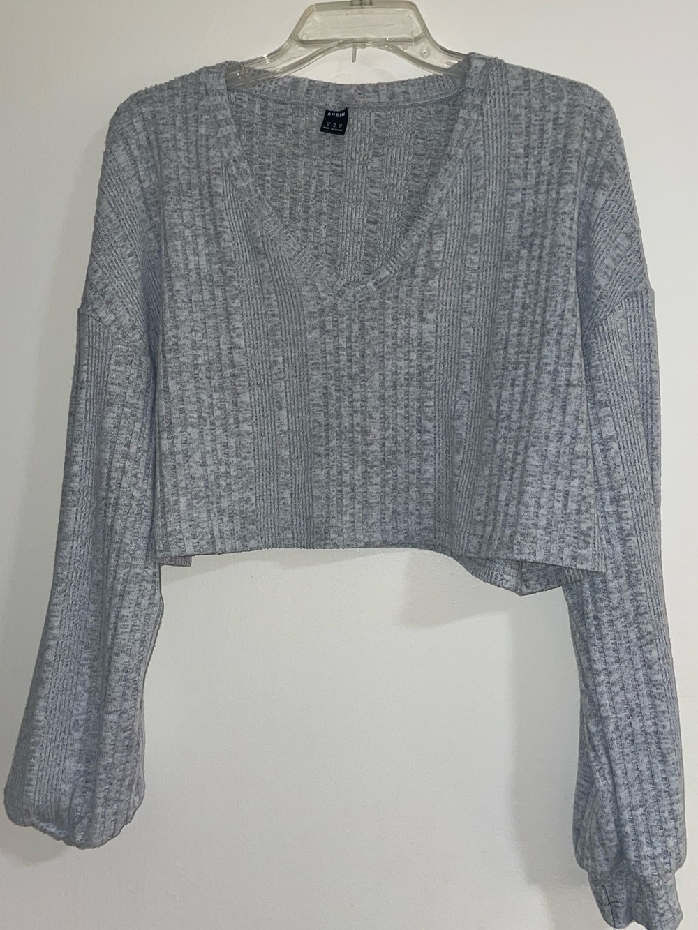 SHEIN Light Gray Ribbed V-Neck Cropped Sweater Top